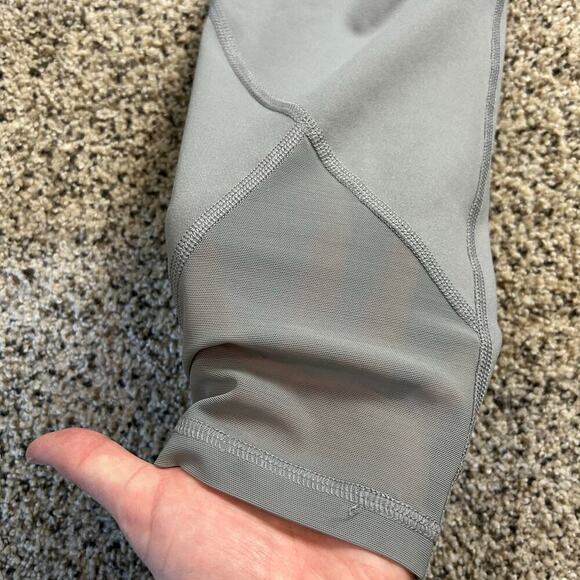 NWT Old Navy Go Dry High Rise Crop Leggings Size Small Gray Pockets 22" Inseam - Picture 5 of 6